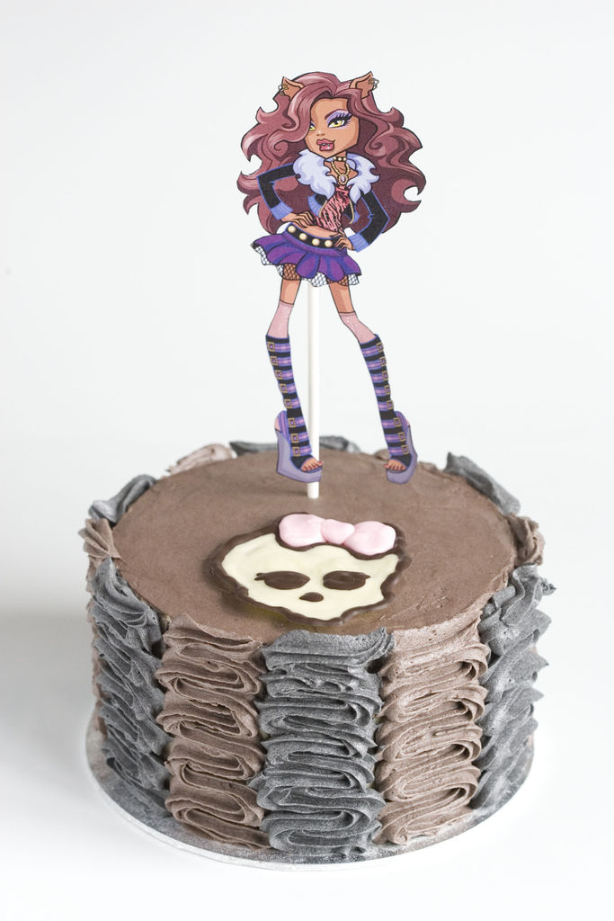 Tarta de chocolate y buttercream de vainilla 'Monster High' 2