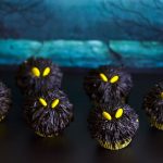 cupcakes-de-monstruos-negros-para-halloween-2